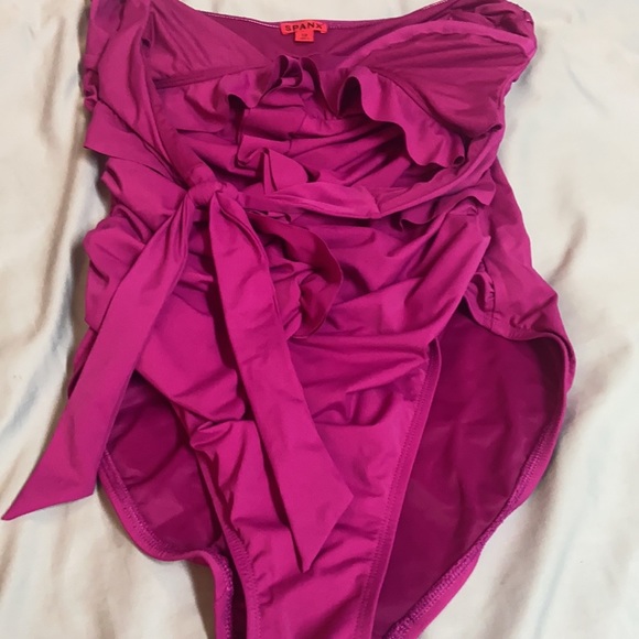 Swim suit - Picture 2 of 3